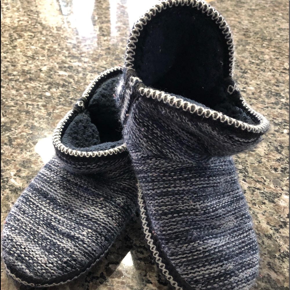 Sold!!❄️MUK LUKS BOOTIE SLIPPERS❄️
